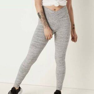 *NWOT* Pink Victoria's Secret V-Crossover Leggings- Size S